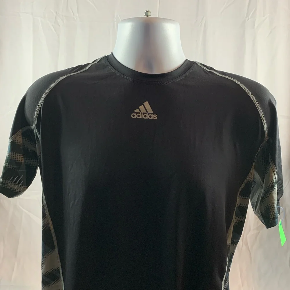 Adidas T Shirt - Picture 1 of 3